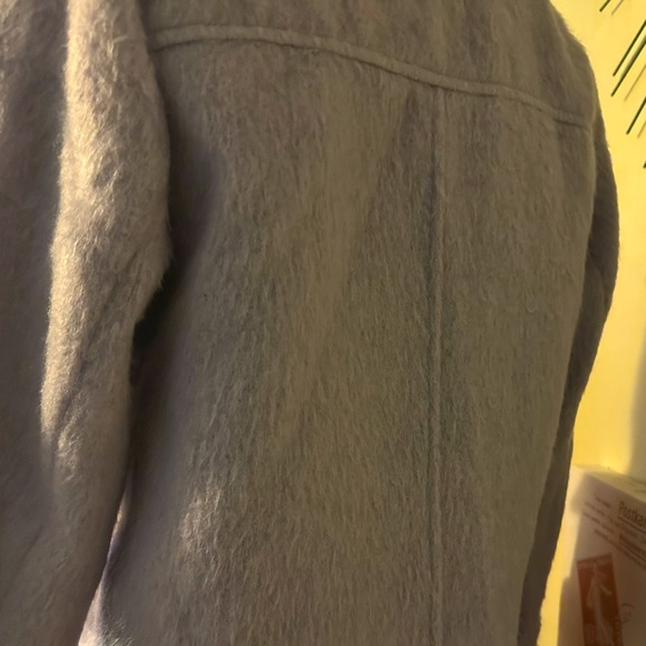 NWT Lilac colored coat in a small size but it is oversized along w/ two pockets - Picture 4 of 5